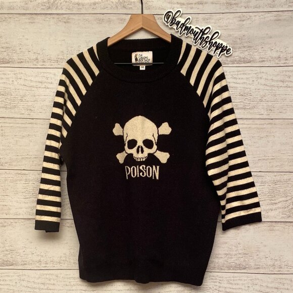 *The Oblong Box Shop Poison Strip Halloween 3/4 Sleeve Sweater Plus 3X - Picture 1 of 7